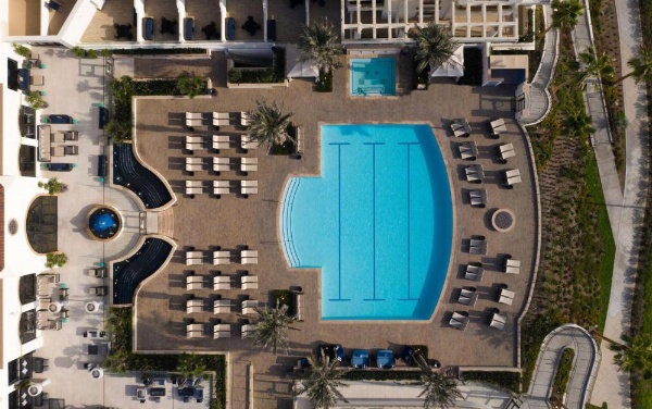 The Waterfront Beach Resort, A Hilton Hotel image 14